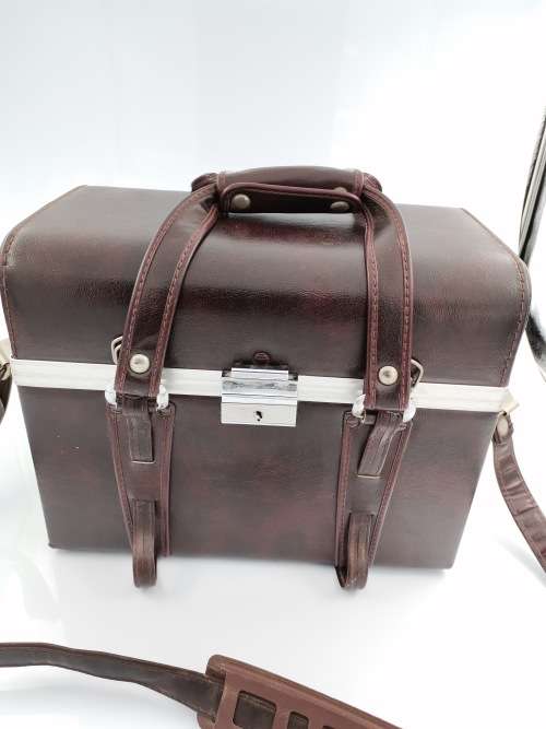 LARGE VINTAGE CASE MADE JAPAN 27cm TALL!!!