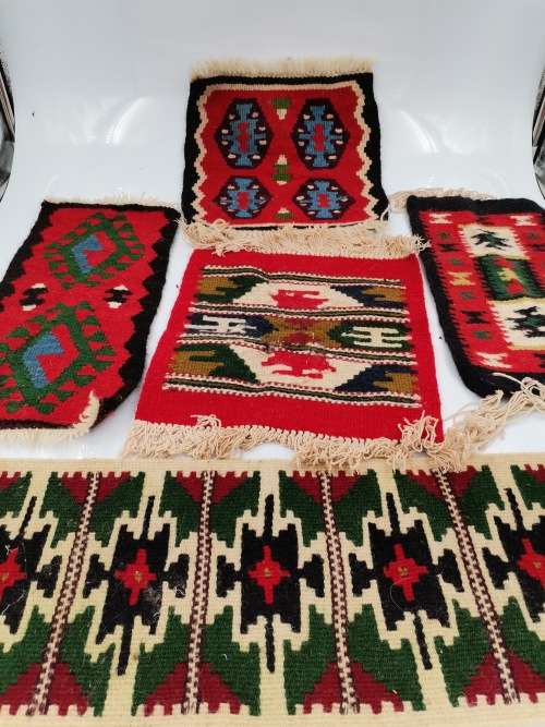 Collection of beautiful mini rugs bid for all!!!!