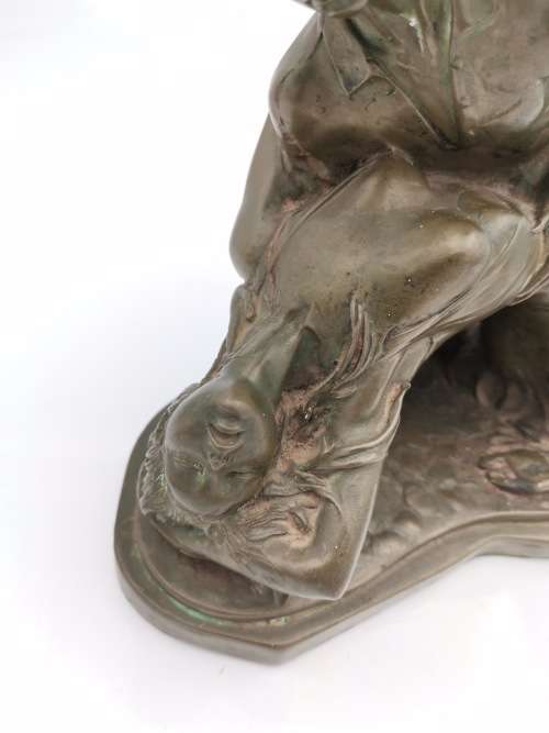 BEAUTIFUL HIGHLY DETAILED SCULPTURE SIGNED BY ARTIST LE RON 30CM LARGE!!!!