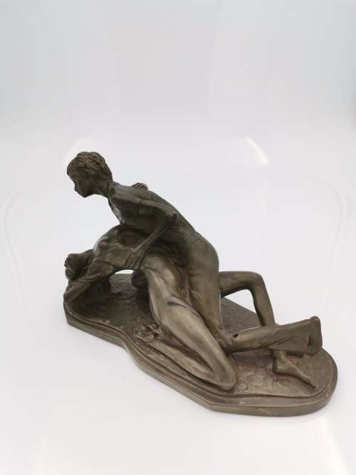 BEAUTIFUL HIGHLY DETAILED SCULPTURE SIGNED BY ARTIST LE RON 30CM LARGE!!!!