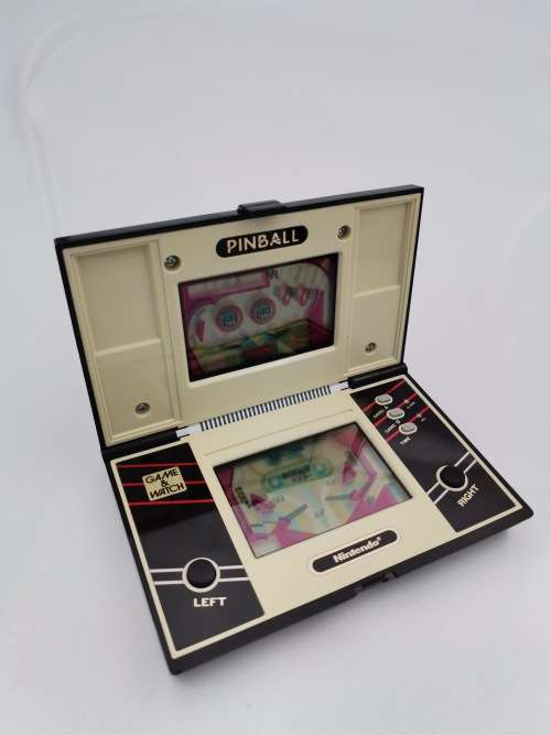 RARE NINTENDO GAME AND WATCH PINBALL IN BOX COMPLETE WORKING HANDHELD IN MINT CONDITION!!!