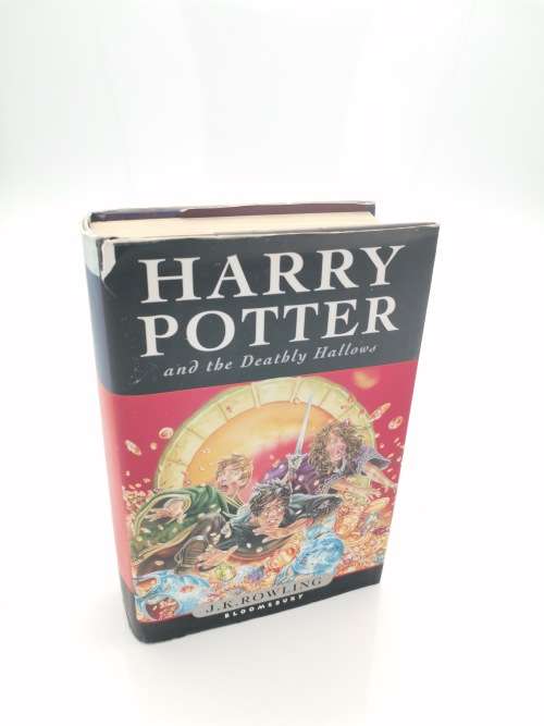 HARRY POTTER AND THE DEATHLY HALLOWS FIRST EDITION BOOK!!!