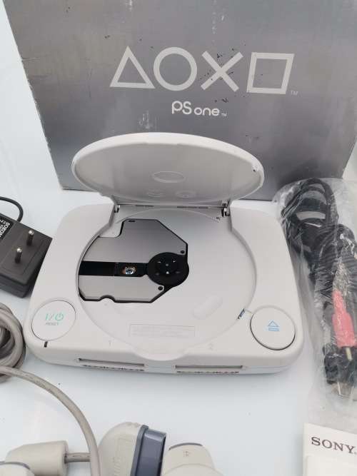 VINTAGE BOXED PS1 COMPLETE WORKING IN BOX!!!