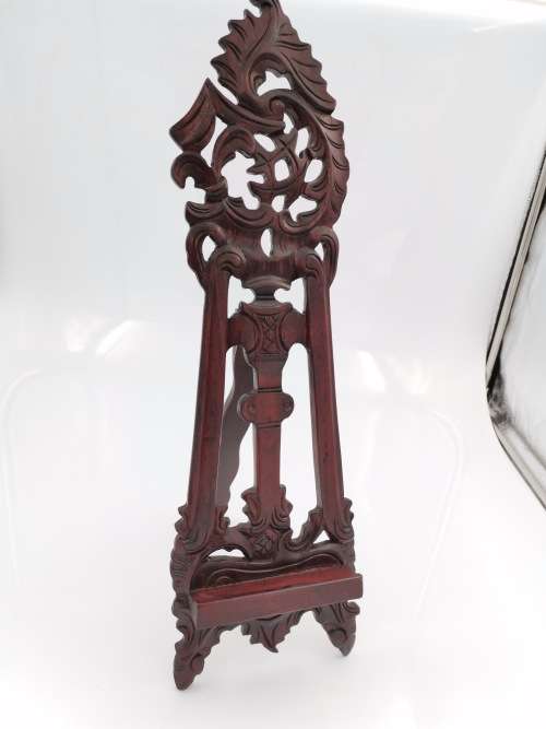 BEAUTIFUL HIGHLY DETAILED WOODEN EASEL 52CM TALL!!!