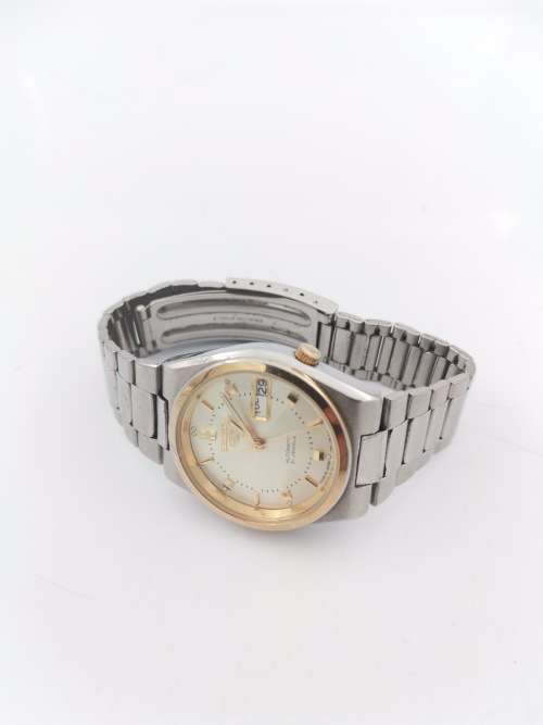 SEIKO 5 AUTOMATIC 21 JEWLS MADE IN JAPAN WORKS!!!