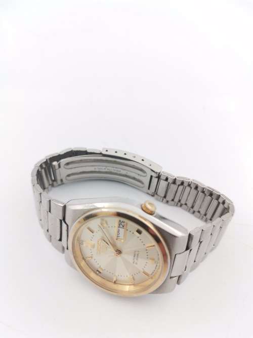 SEIKO 5 AUTOMATIC 21 JEWLS MADE IN JAPAN WORKS!!!