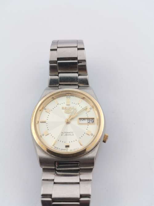 SEIKO 5 AUTOMATIC 21 JEWLS MADE IN JAPAN WORKS!!!