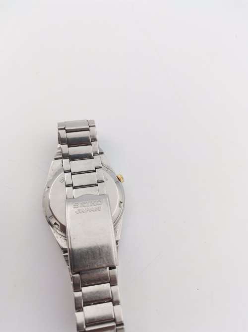 SEIKO 5 AUTOMATIC 21 JEWLS MADE IN JAPAN WORKS!!!