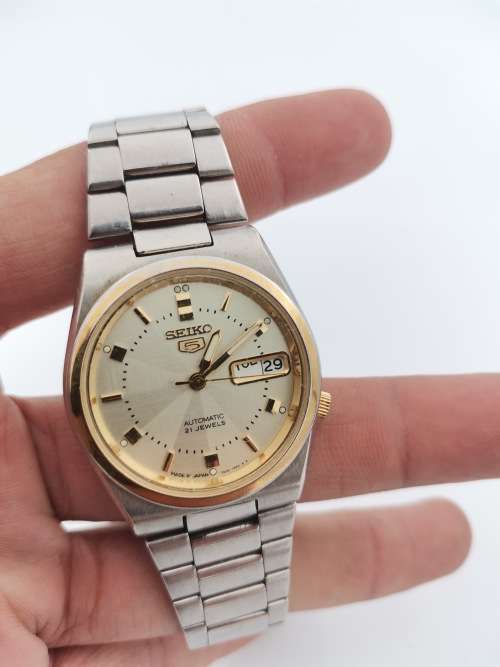 SEIKO 5 AUTOMATIC 21 JEWLS MADE IN JAPAN WORKS!!!