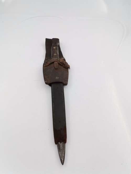 ANTIQUE WW2 BRITISH  BAYONET WITH SCABBARD  42CM TALL WITH MARKINGS!!!