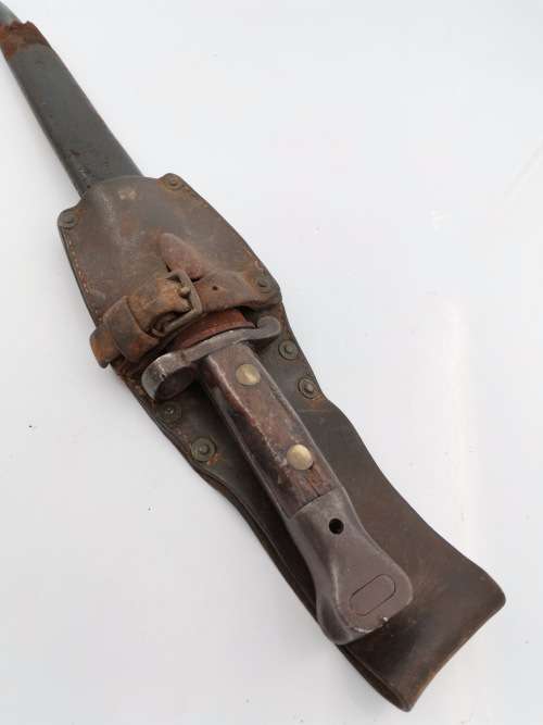 ANTIQUE WW2 BRITISH  BAYONET WITH SCABBARD  42CM TALL WITH MARKINGS!!!