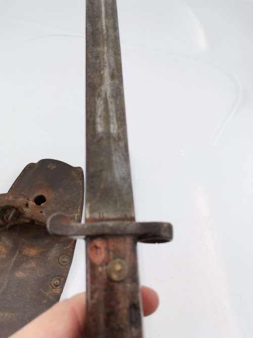 ANTIQUE WW2 BRITISH  BAYONET WITH SCABBARD  42CM TALL WITH MARKINGS!!!