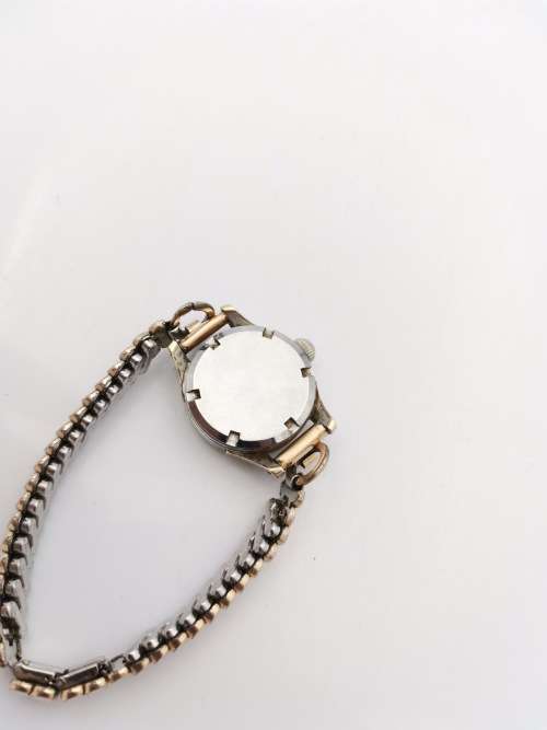 VINTAGE OMEGA WOMEN`S WATCH NOT WORKING!!!