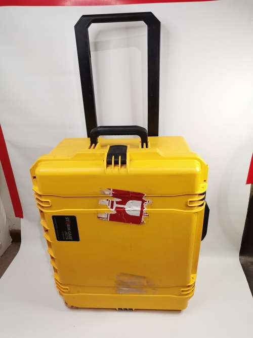 IM2720 STORM TRACK CASE YELLOW WATERPROOF CASE!!!