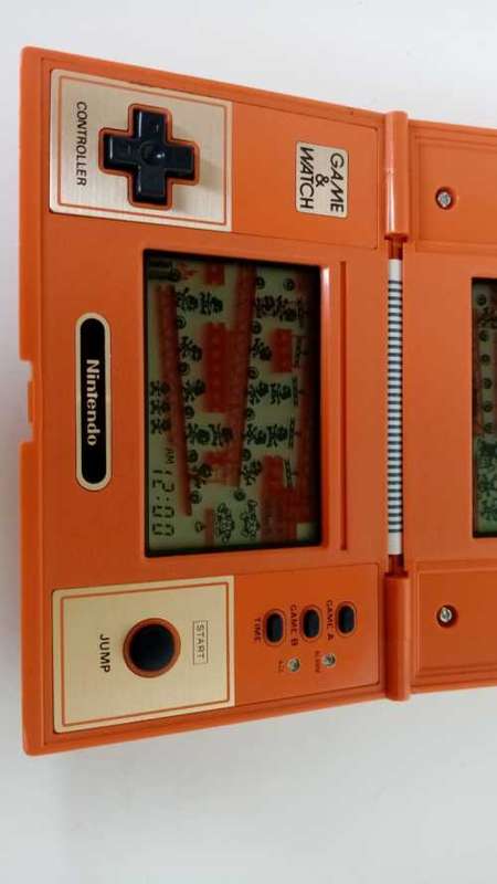 ORIGINAL NINTENDO GAME and WATCH DONKEY KONG WORKING 100% GOOD CONDITION!!!!