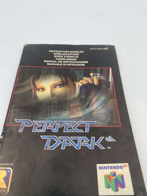 RARE PERFECT DARK NINTENDO 64 GAME WITH MANUAL!!!!!