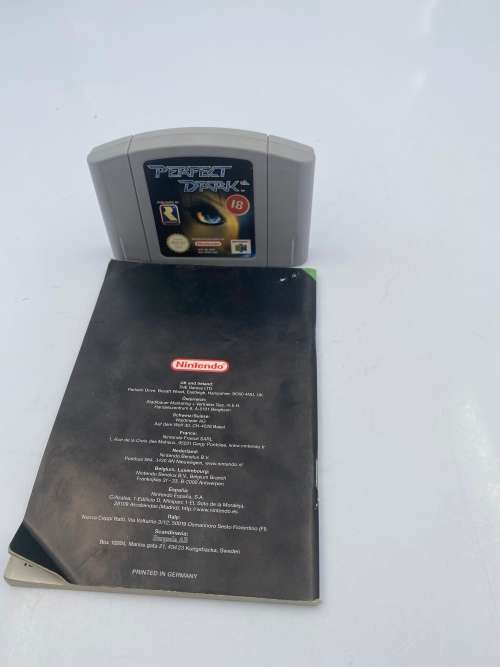 RARE PERFECT DARK NINTENDO 64 GAME WITH MANUAL!!!!!