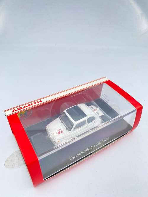 FIAT ABARTH 695 scake 1:43 Sparkmodels!!!