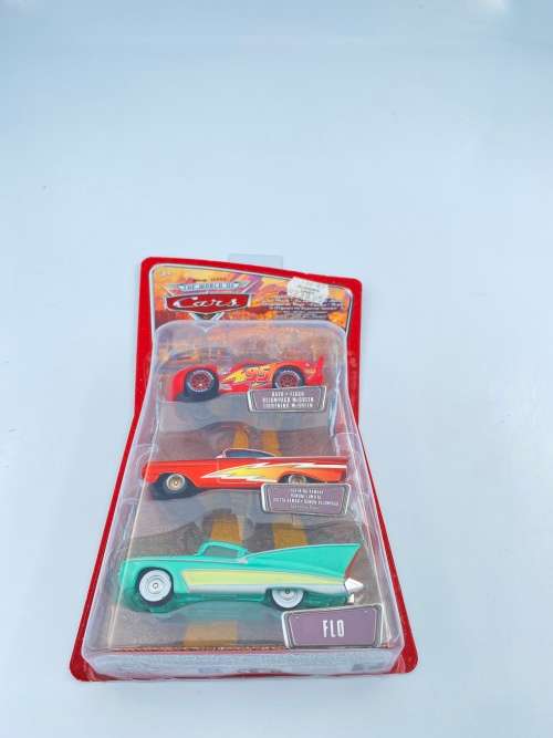 THE WORLD OF CARS BOX SET !!!