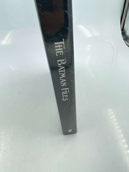 SEALED LARGE BOOK THE BATMAN FILES !!!!