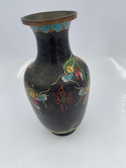 25CM TALL CLASON DRAGON VASE HAS DAMAGEDS STILL A STUNNING PIECE AS SEEN ON PICTURES !!!!
