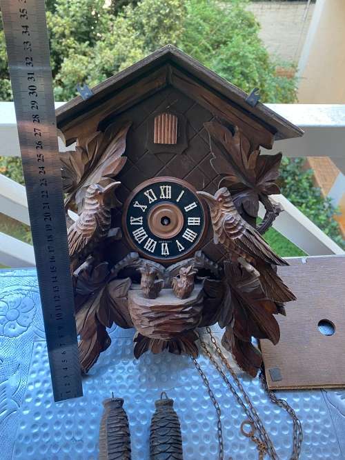 LARGE VINTAGE GERMANY CUCKOO CLOCK NOT TESTED AS SEEN ON PICTURES!!!!