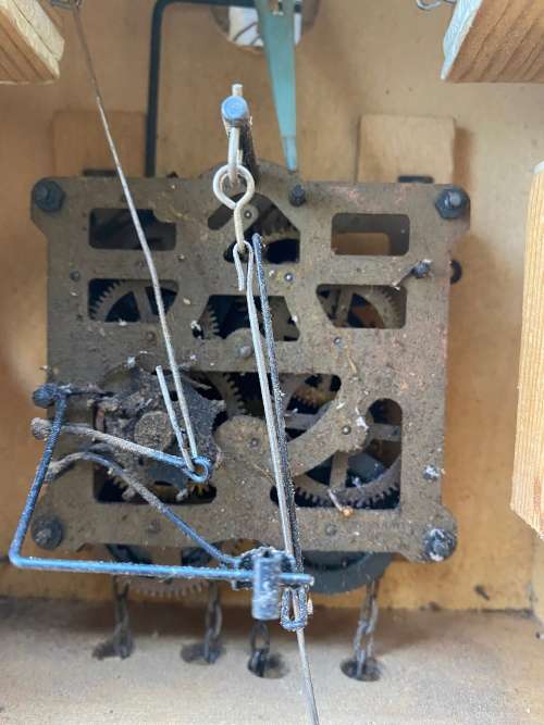 LARGE VINTAGE GERMANY CUCKOO CLOCK NOT TESTED AS SEEN ON PICTURES!!!!