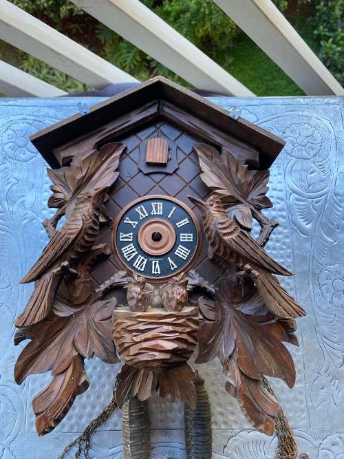 LARGE VINTAGE GERMANY CUCKOO CLOCK NOT TESTED AS SEEN ON PICTURES!!!!