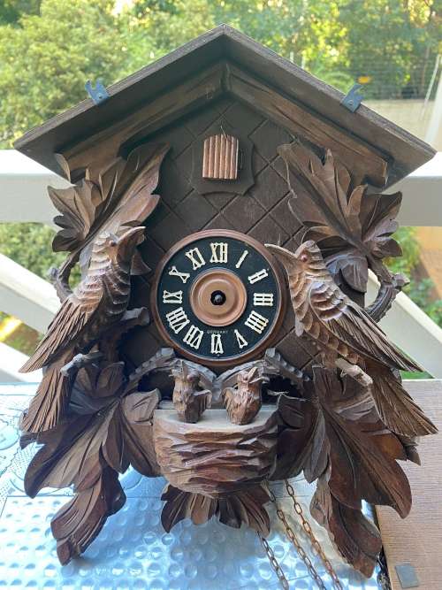 LARGE VINTAGE GERMANY CUCKOO CLOCK NOT TESTED AS SEEN ON PICTURES!!!!