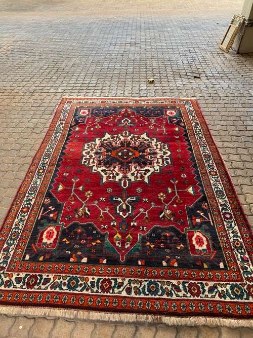 VINTAGE LARGE 253CM X 167CM STUNNING FAZA CARPET HIGHLY DETAILED IN GOOD COLLECTION!!!!!
