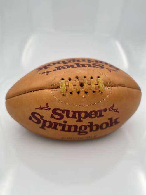 RARE SUPER SPINGBOK LEATHER BALL BY INVINCIBLE IN GOOD CONDITION!!!!