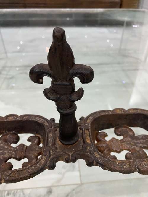 CAST IRON DISPLAY PIECE!!