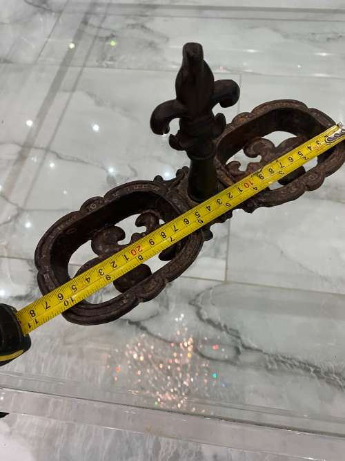 CAST IRON DISPLAY PIECE!!