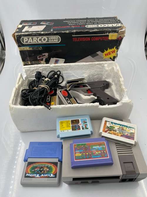 VINTAGE BOXED PARCO TV GAME SET COMPLETE WITH CARTRIDGES BID FOR ALL !!!!