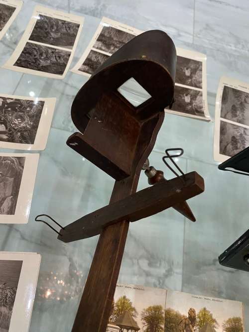 VINTAGE ANTIQUE STEREOSCOPE VIEWER THE PERFECT SCOPE MADE IN THE USA BID FOR THIS MASSIVE COLLECTIO!