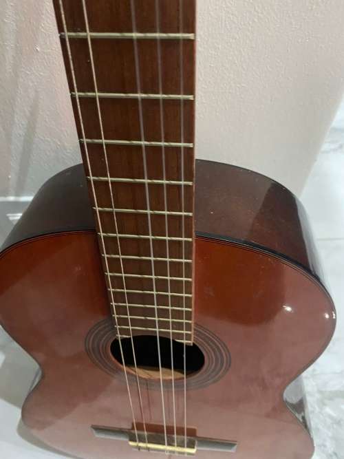 YAMAHA G-55A GUITAR HAS SCRATCHES SHOWN ON PICTURES!!!!!