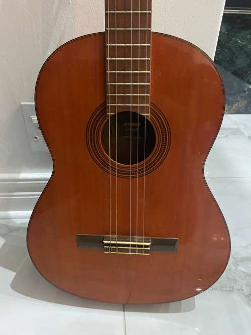 YAMAHA G-55A GUITAR HAS SCRATCHES SHOWN ON PICTURES!!!!!