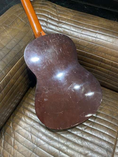 YAMAHA G-55A GUITAR HAS SCRATCHES SHOWN ON PICTURES!!!!!