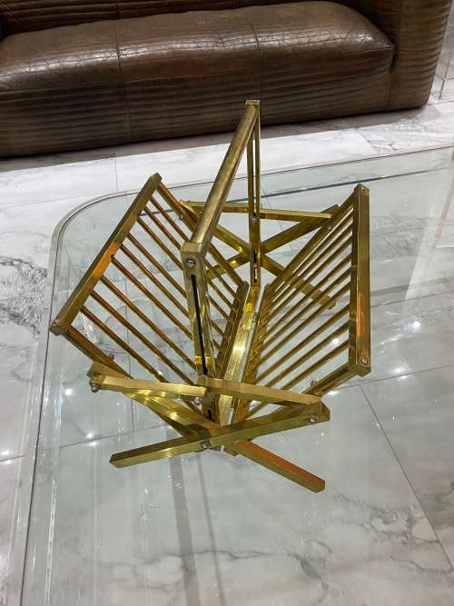 STUNNING BRASS VINTAGE MAGAZINES RACK !!!!