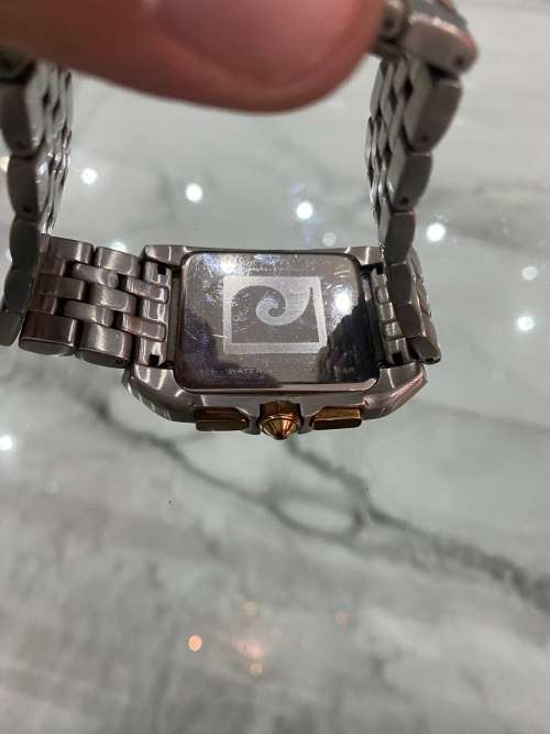 PIERRE CARDIN MENS WATCH NEEDS NEW BATTERY !!!