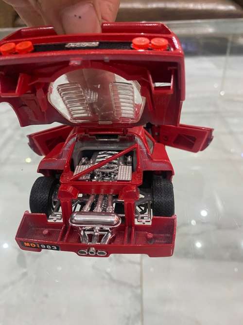 DIE CAST FERRARI F40 1987 SCALE 1:24!!!