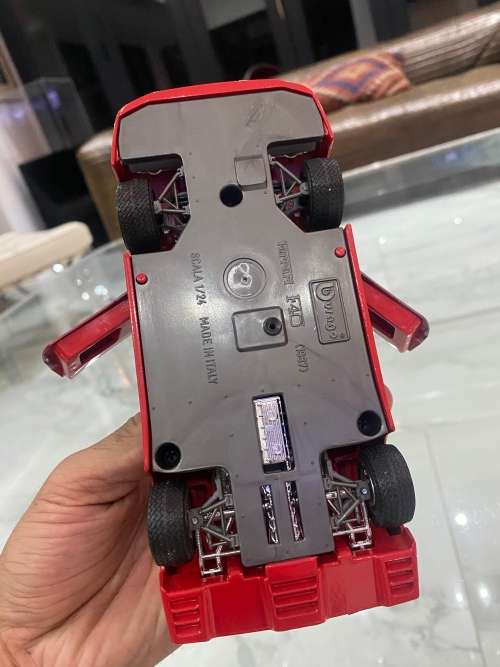 DIE CAST FERRARI F40 1987 SCALE 1:24!!!