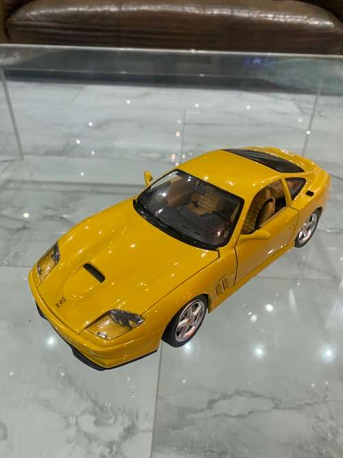 LARGE DIE CAST FERRARI 550 1996 SCALE 1:18 !!!!!