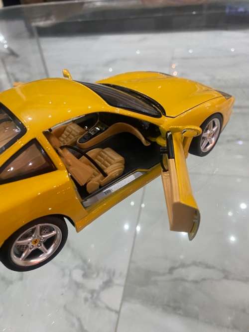 LARGE DIE CAST FERRARI 550 1996 SCALE 1:18 !!!!!