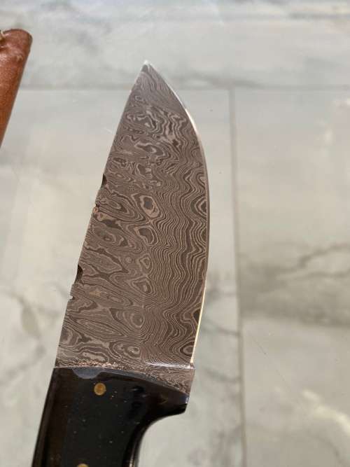 BEAUTIFUL KNIFE IN LEATHER POUCH 22CM TALL !!!