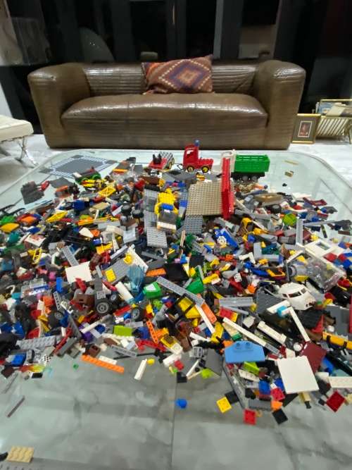 MASSIVE COLLECTION OF LEGOS IN BOX WITH MANUALS WEIGHT 9.65kg WITH CONTAINER BID FOR ALL !!!!