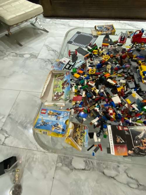 MASSIVE COLLECTION OF LEGOS IN BOX WITH MANUALS WEIGHT 9.65kg WITH CONTAINER BID FOR ALL !!!!
