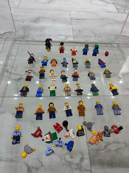 Collection of LEGO figures bid for all!!!