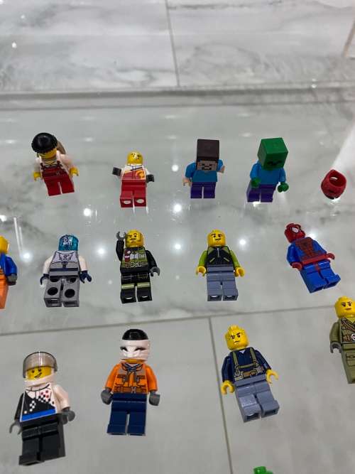 Collection of LEGO figures bid for all!!!
