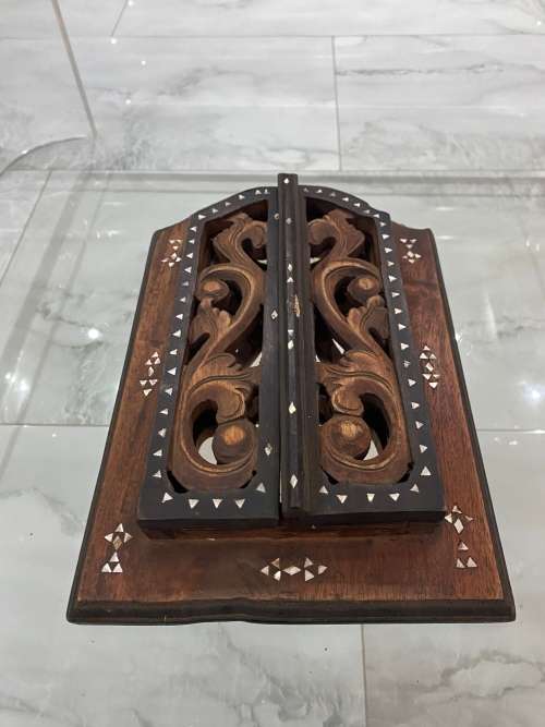 Beautiful wooden mirror 34cm tall !!!